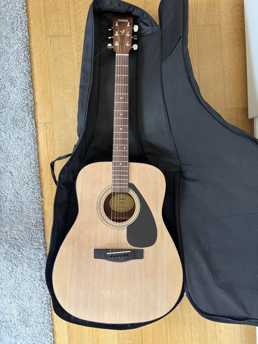 Yamaha Instruments de musique: Yamaha F310 Gitarre – D'occasion à Zürich par MiboBibo4