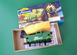 Athearn 1286 H0 Wide Vision Caboose Burlington Railroad/USA