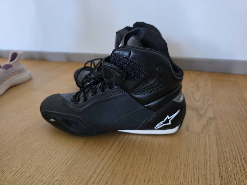 Alpinestars Scarpe da uomo: Alpinestars motorcycle shoes – Usato da Stetten AG venduto da AlexandruEP 1
