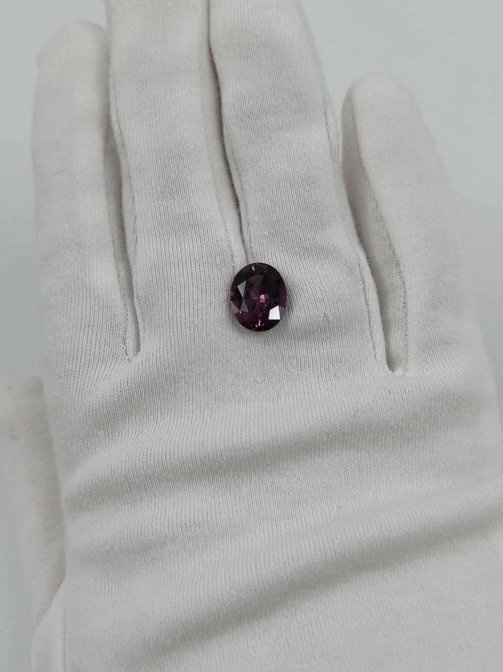 Pietre preziose: 1 VIOLETTER SPINEL 4.72 CT. – Usato da Luzern venduto da EdiGem 8