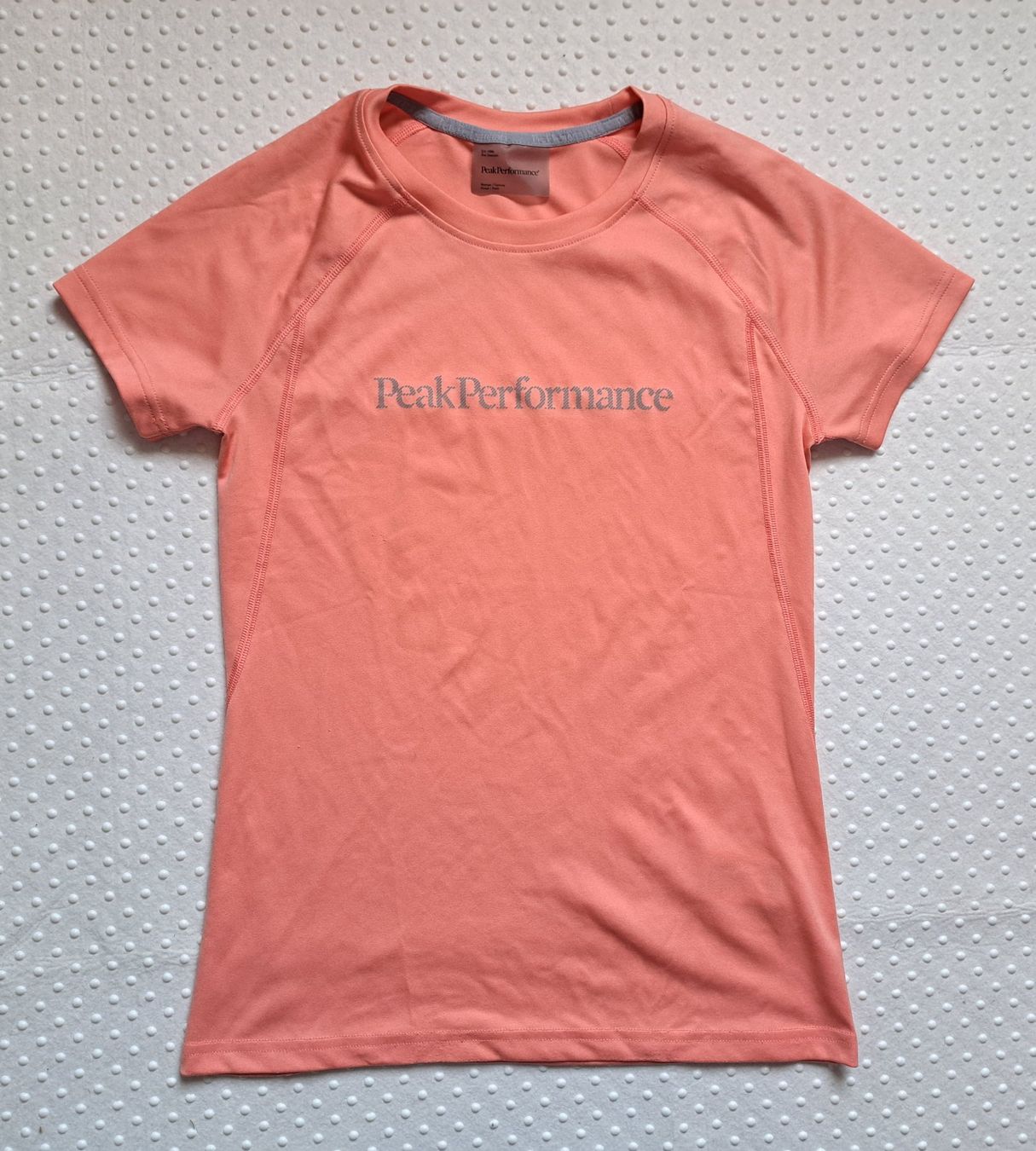 Peak Performance T-shirt: Peak Performance Sport Shirt Grösse S – Usato da Gysenstein venduto da joshuas81