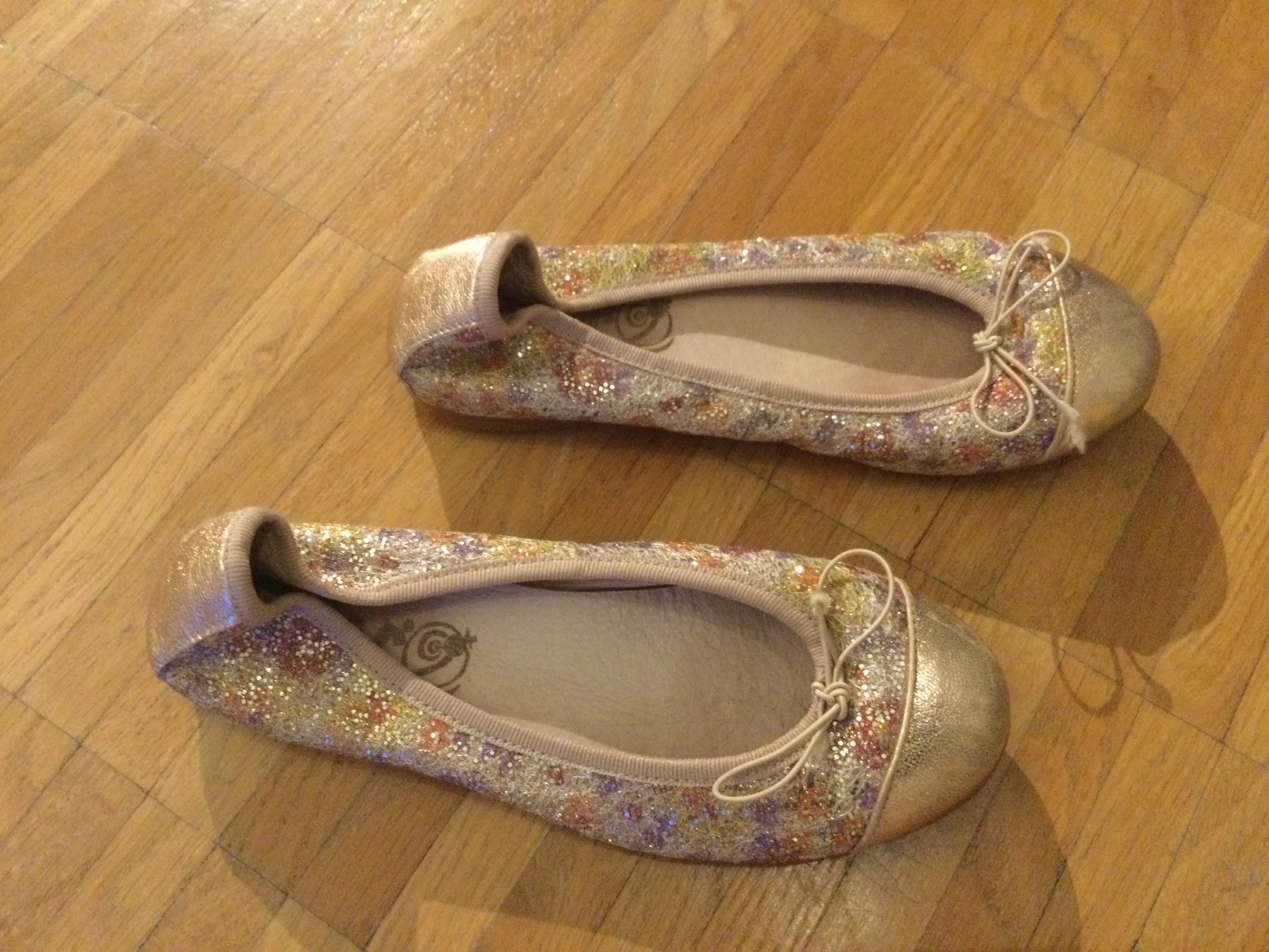 Schuhe für Mädchen: Ballerinas Mädchen, Gr 33 – Gebraucht aus Zürich von VorlonShadow 2