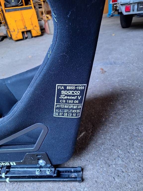 Tutti pezzi di ricambio auto: Sparco Rennsitz – Usato da Wahlen b. Laufen venduto da flo_9qj2 2