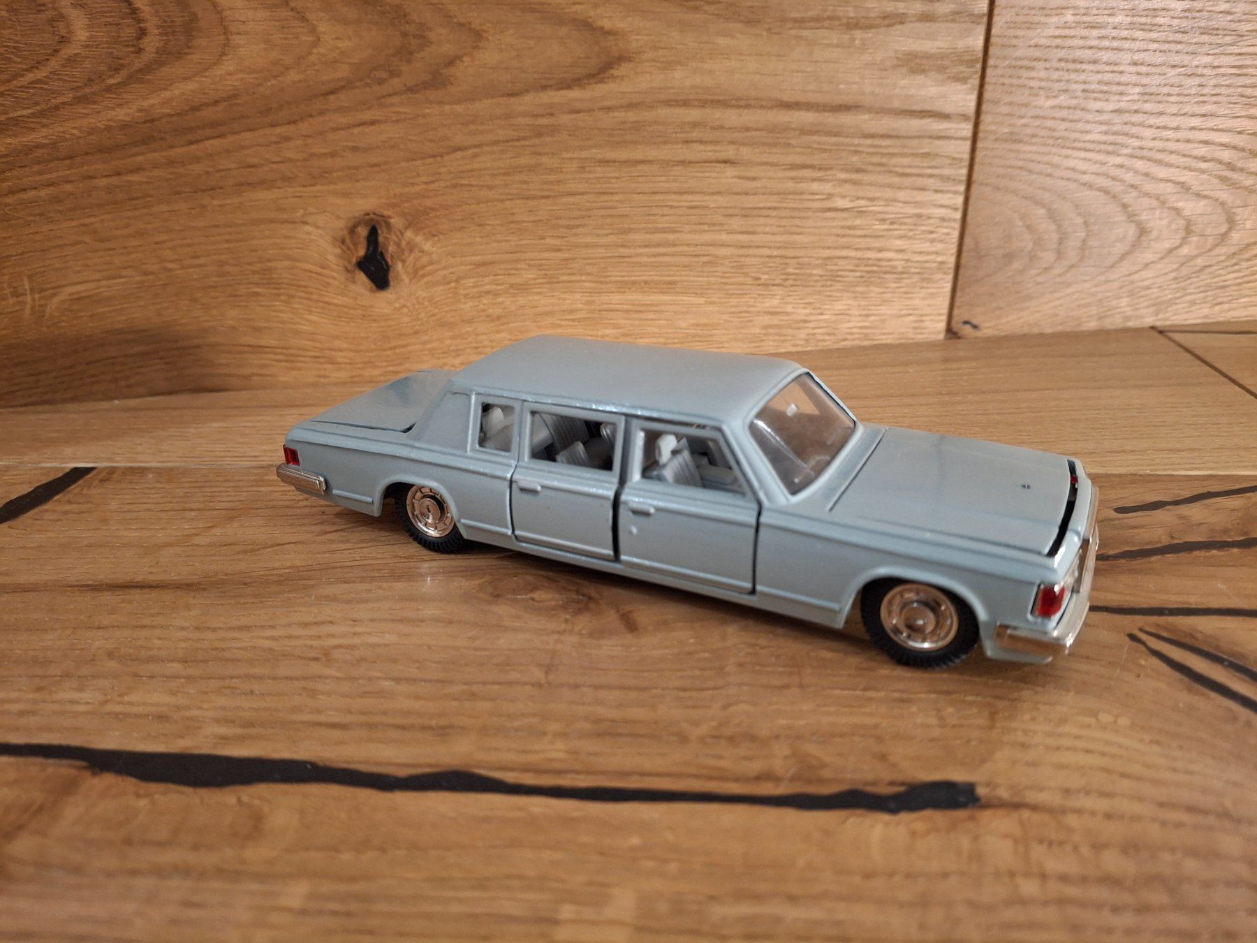 Modellautos: ZIL 115 / 1:43 – Gebraucht aus Horriwil von TOKYONIGHTS