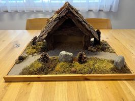 Handgemachte Weihnachtskrippe aus Naturmaterialien