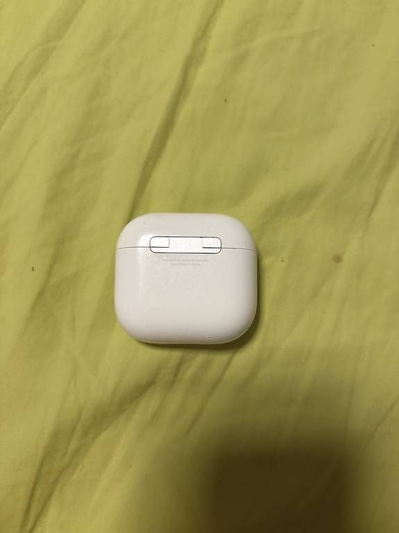 Apple Casques audio: Airpods 4 – D'occasion à Therwil par OdvalaV2 1