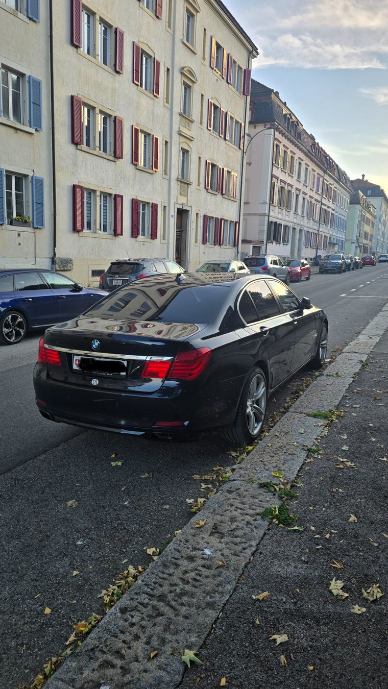 BMW Automobili: Bmw 750i xdrive – Usato da La Chaux-de-Fonds venduto da Gazda75 8