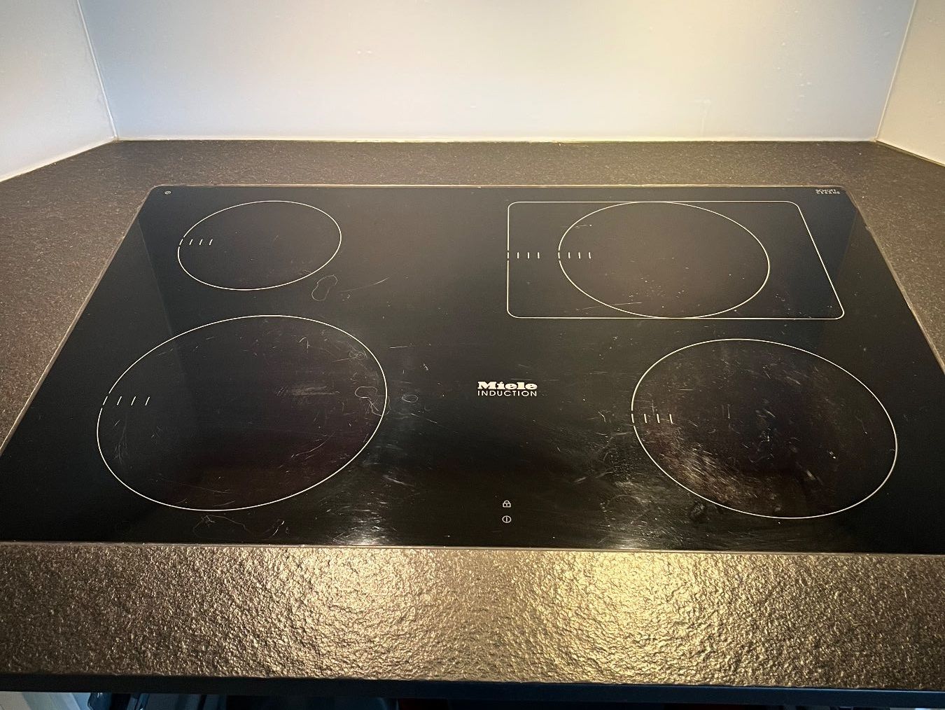 Cucine: Miele Induktionsherd KM 6351 – Usato da Lüterswil venduto da Lphilipp