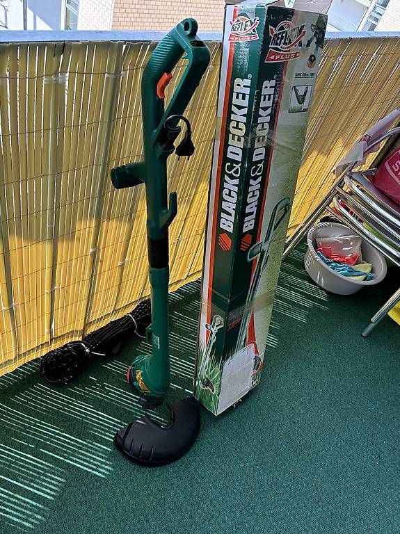 Tagliaerba: Black und Decker - Rasentrimmer  – Usato da Widnau venduto da agogos