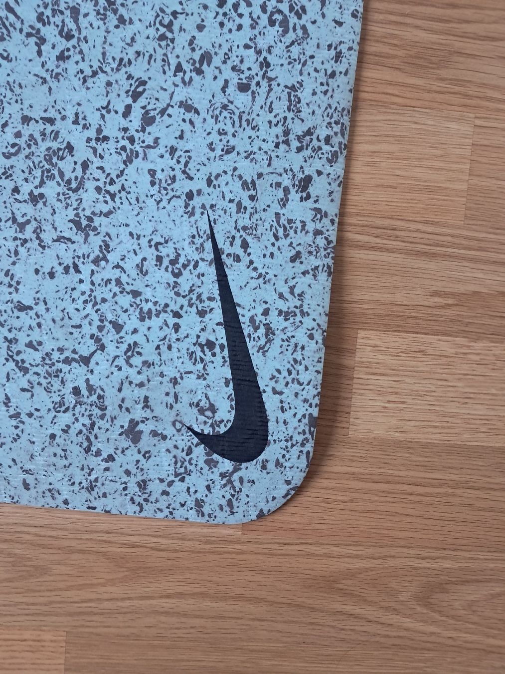 Nike Bodenmatten: Nike Move Yoga Mat 4mm – Neu (gemäss Beschreibung) aus Biel/Bienne von sof_yx5y 1