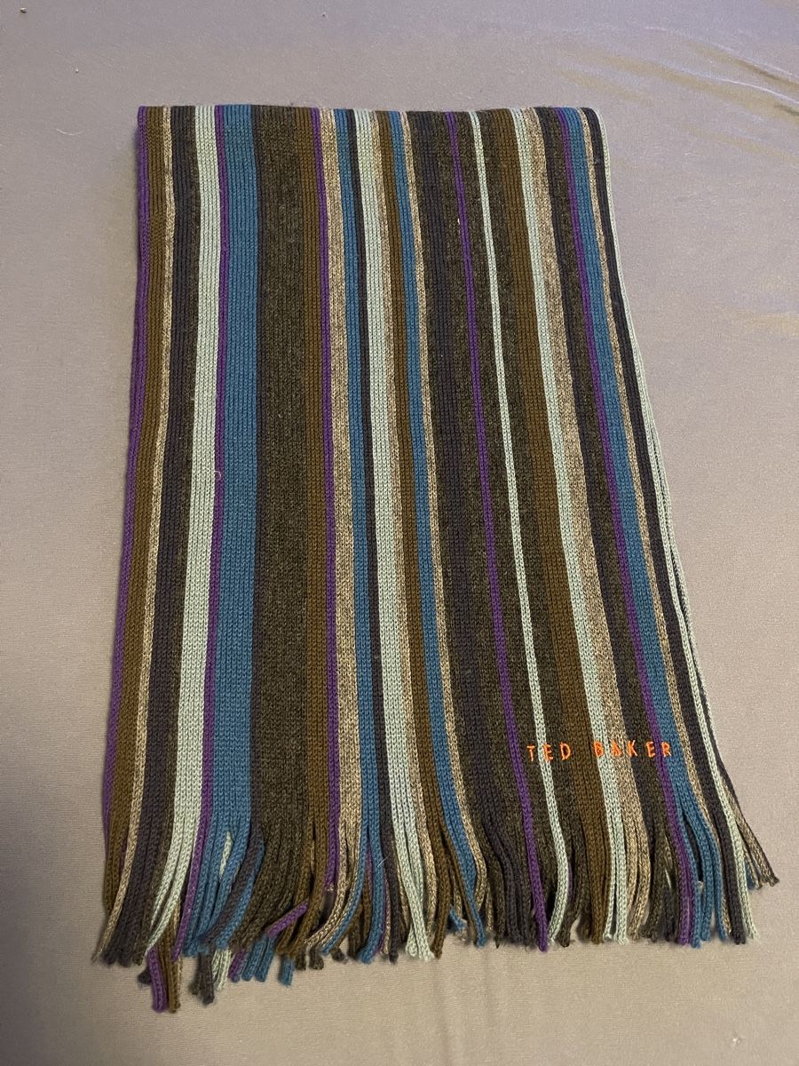 Sciarpe: Ted Baker stripe wool scarf for men – Usato da Stäfa venduto da sun_979v