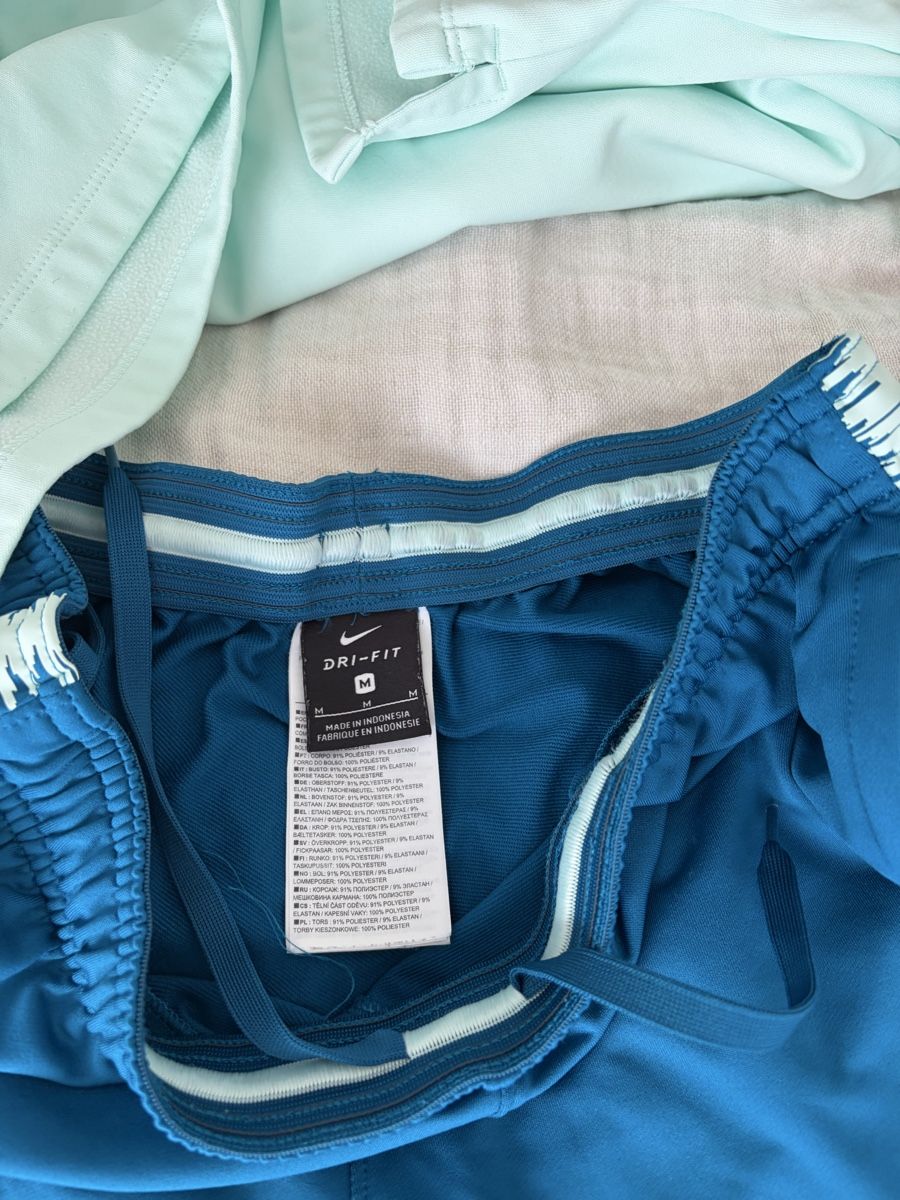 Nike Kleiderpakete: Ensemble de survêtement Atletico de Madrid – Neu (gemäss Beschreibung) aus Pully von ari_78pk 4