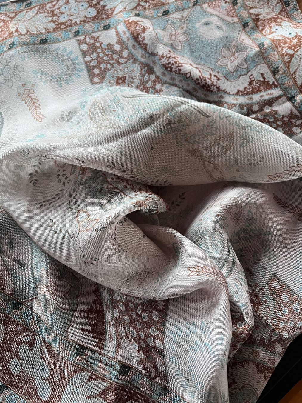 Foulard & Sciarpe: Seidenschal, neu – Nuovo e nell'imballaggio originale da Laufen venduto da flowerfan 3