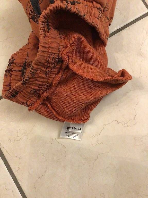 Pantaloni: Kurze Hose Größe 128/134 – Usato da Zimmerwald venduto da wuff81 3