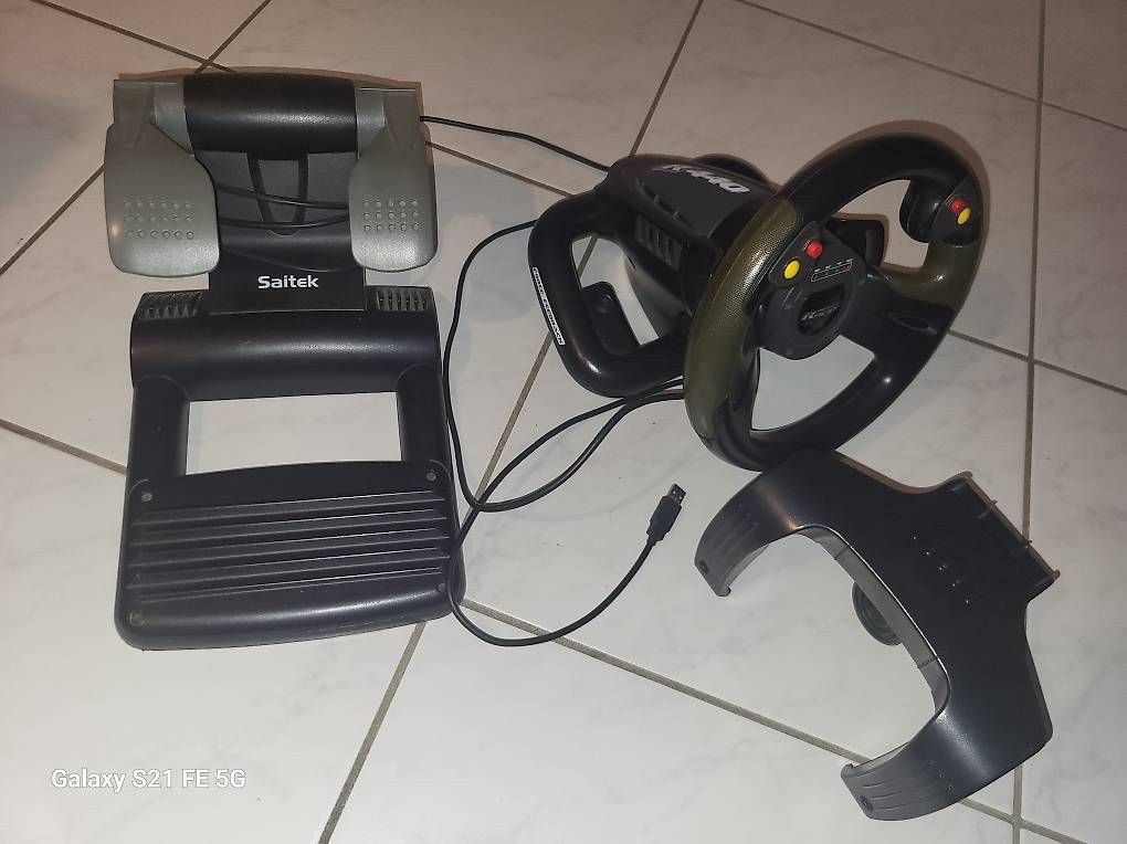 Controller: Volante e pedaliera Saitek R440 – Usato da Roveredo GR venduto da drifter88