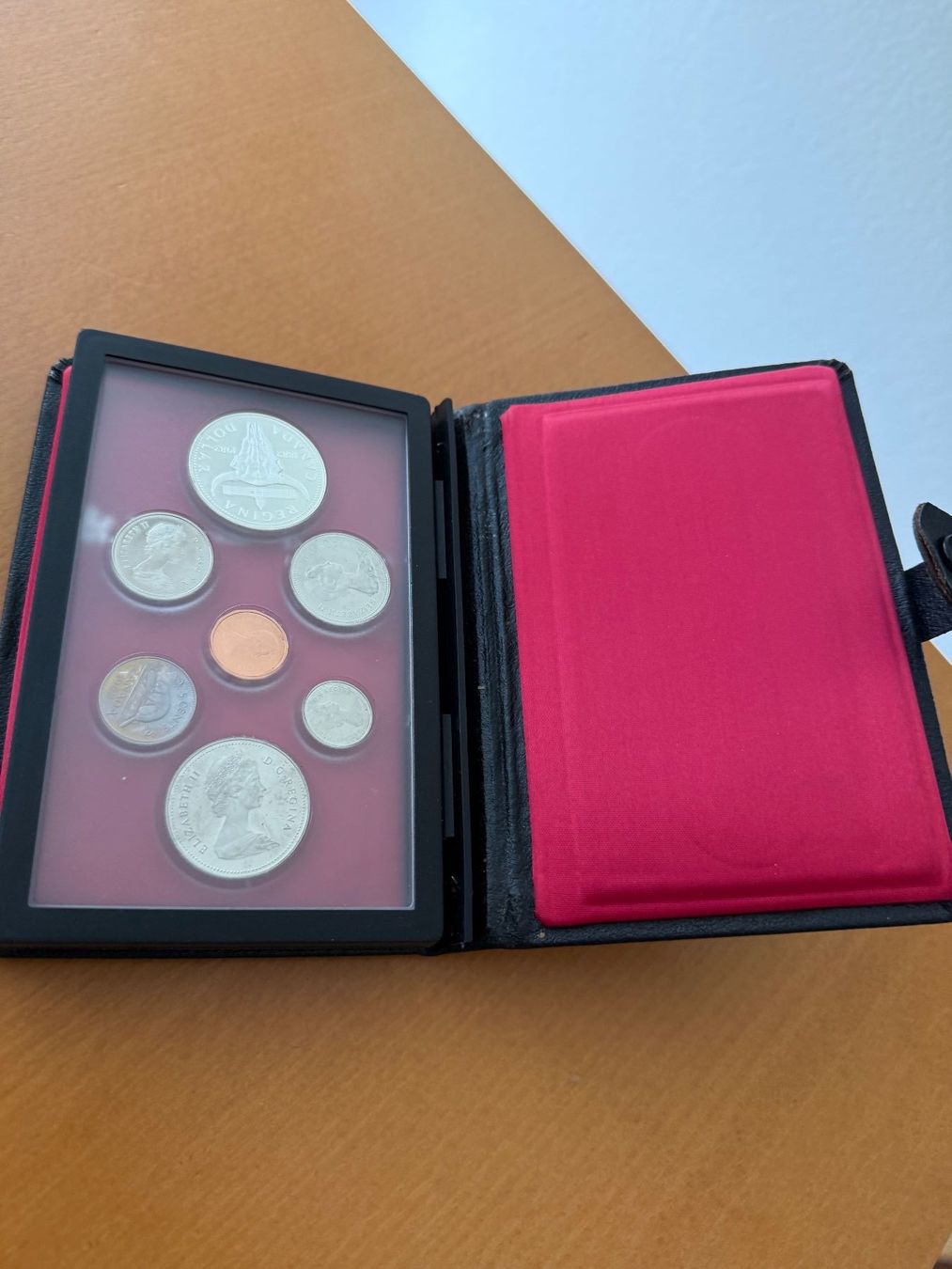 Tutti le monete: Kanada Münzset/Satz 1982, Etui, Top – Usato da Fehraltorf venduto da bruggin 9
