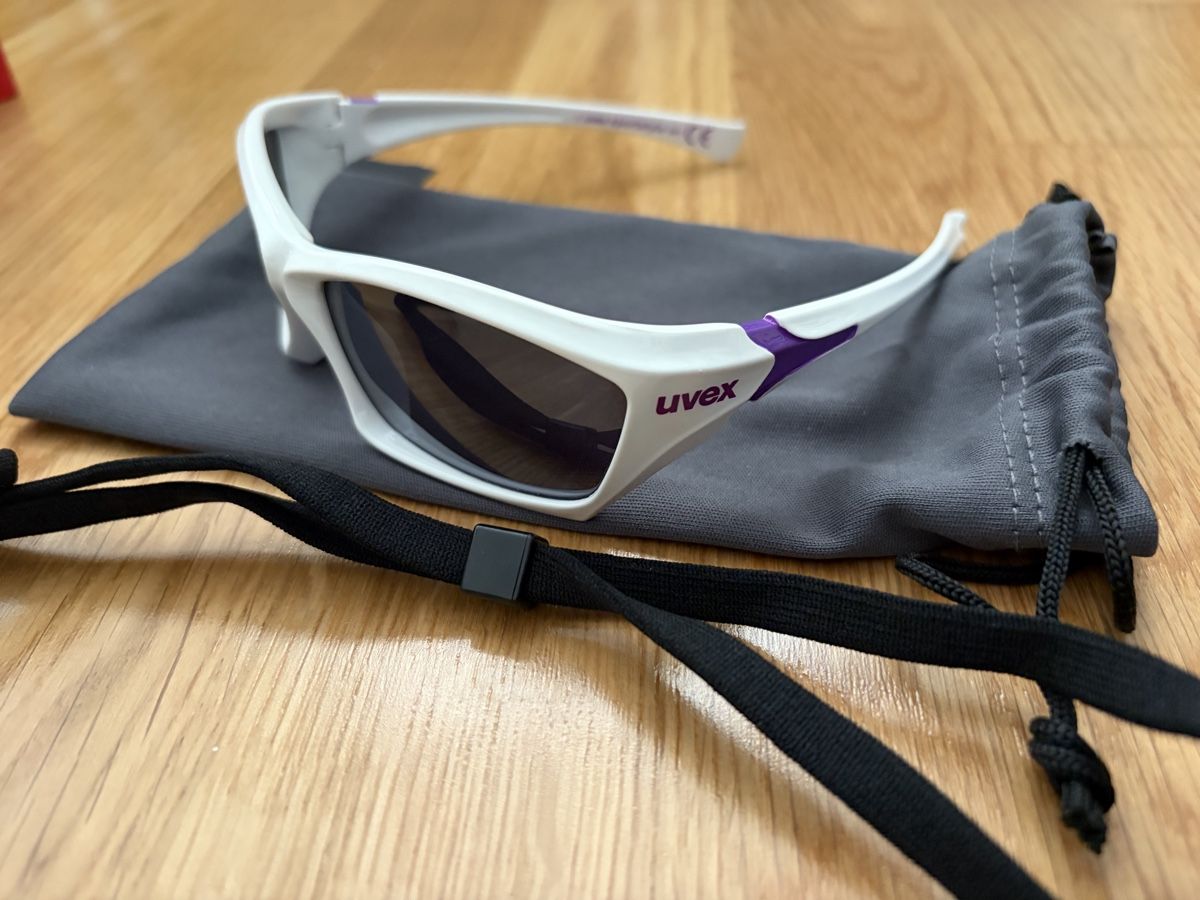Brillen & Gläser: Sport-Sonnenbrille Kinder / Jugendliche – Neu und originalverpackt aus Zollikon von Dosur 2