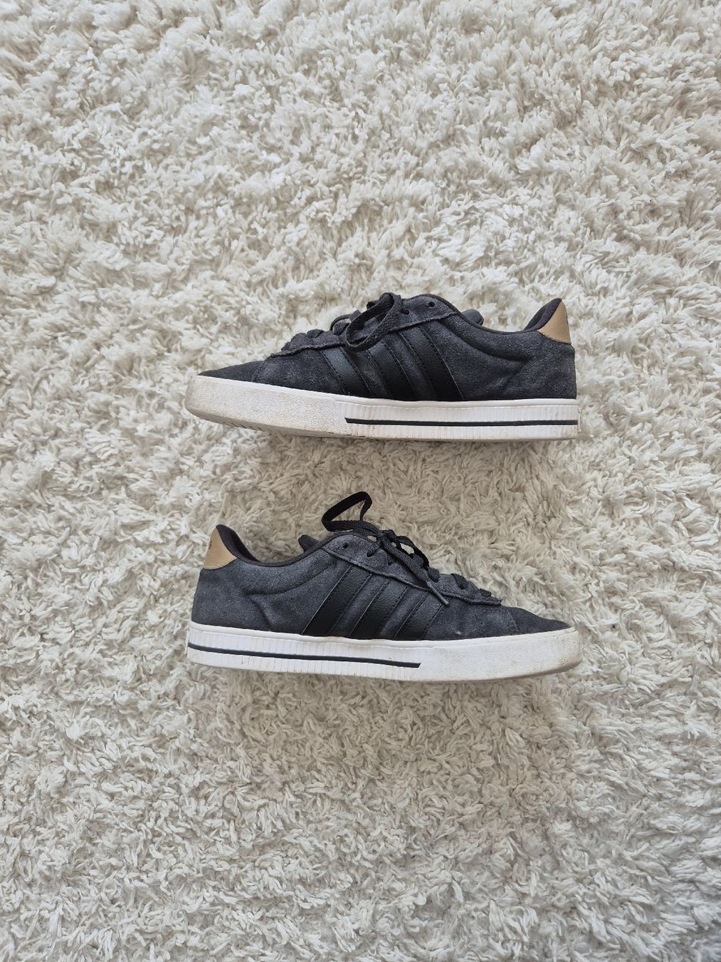Adidas Chaussures hommes: Chaussure Adidas – D'occasion à Genève par ob1_5drk 1