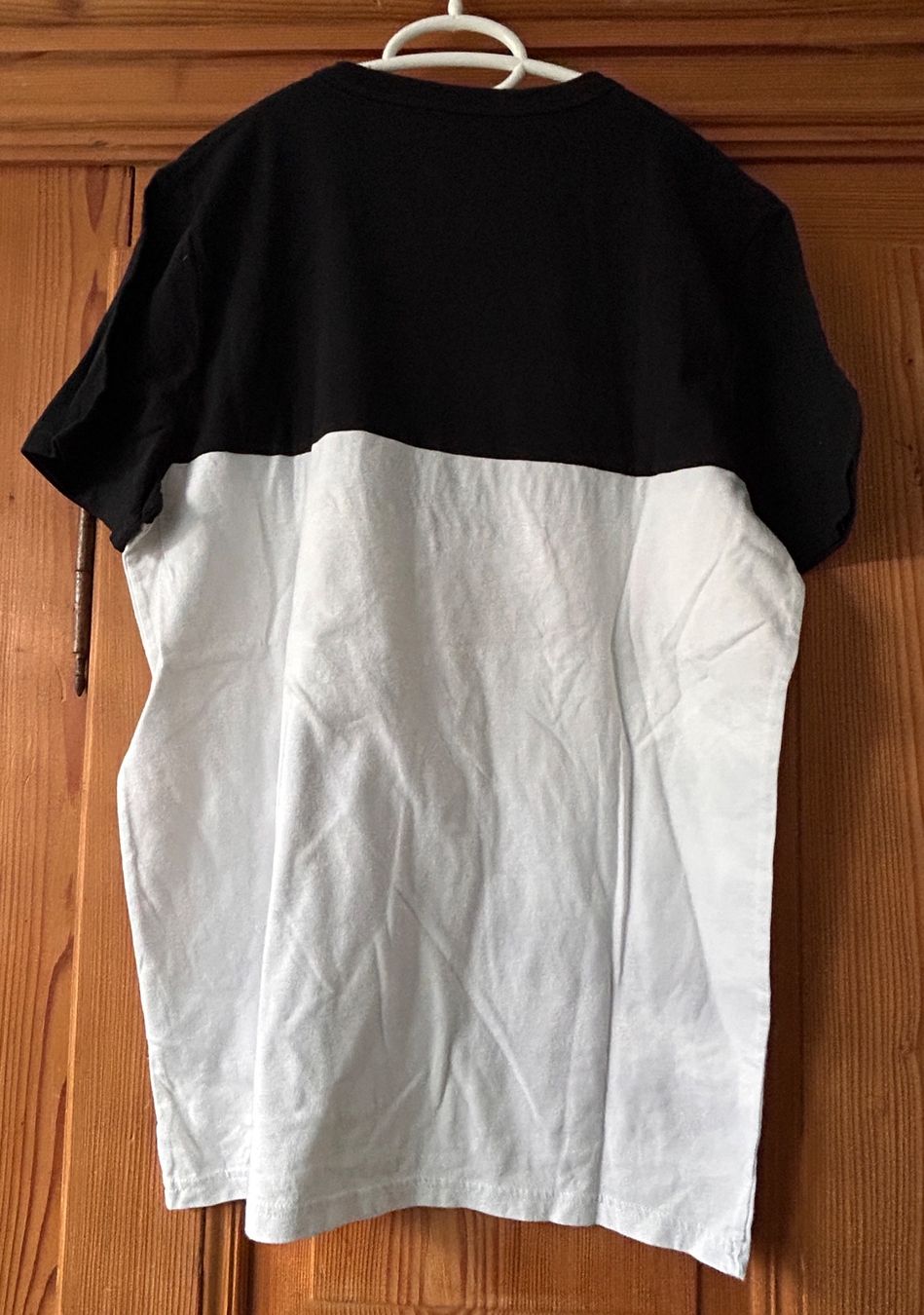 Hollister T-shirt: Neue Hollister Tshirt – Nuovo (secondo la descrizione) da Freienbach venduto da mar_rvc6 1