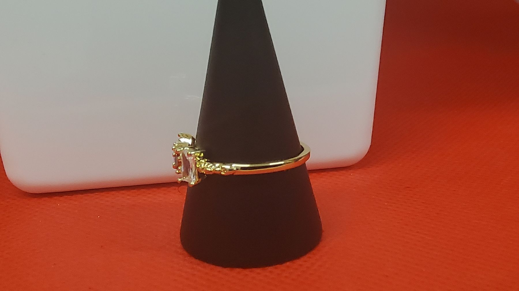 Anelli: Modisch  Ring mit bunten Steinen, Grösse 57Neu! – Nuovo (secondo la descrizione) da Herisau venduto da Nluanalucas 1