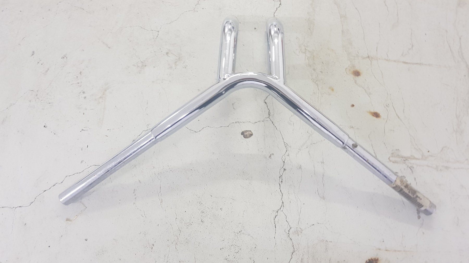 Harley-Davidson Tutti i ricambio per moto: Lenker Harley V-Bar – Usato da Niederrohrdorf venduto da freestyle01 1