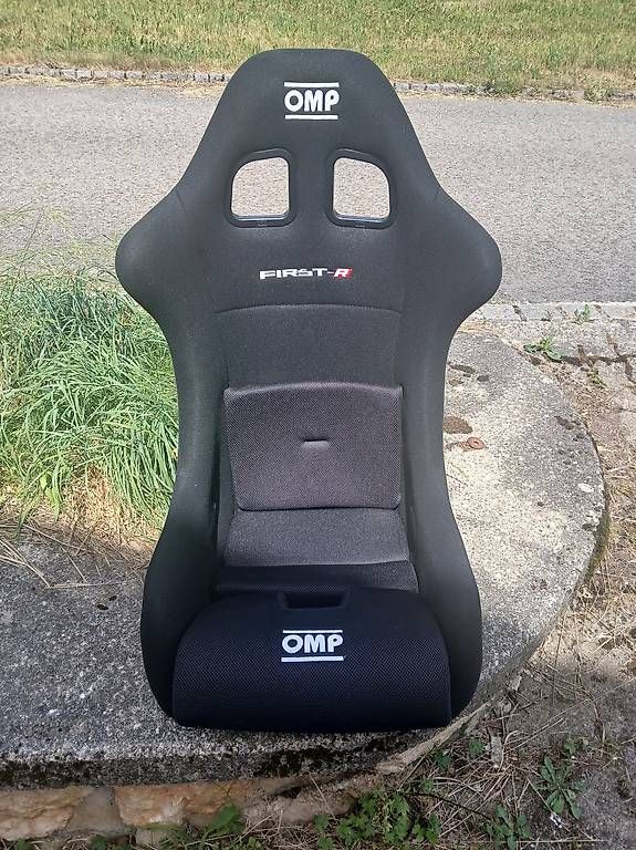 OMP Tutti pezzi di ricambio auto: OMP Rennsitz mit FIA – Usato da Epauvillers venduto da Cello1966