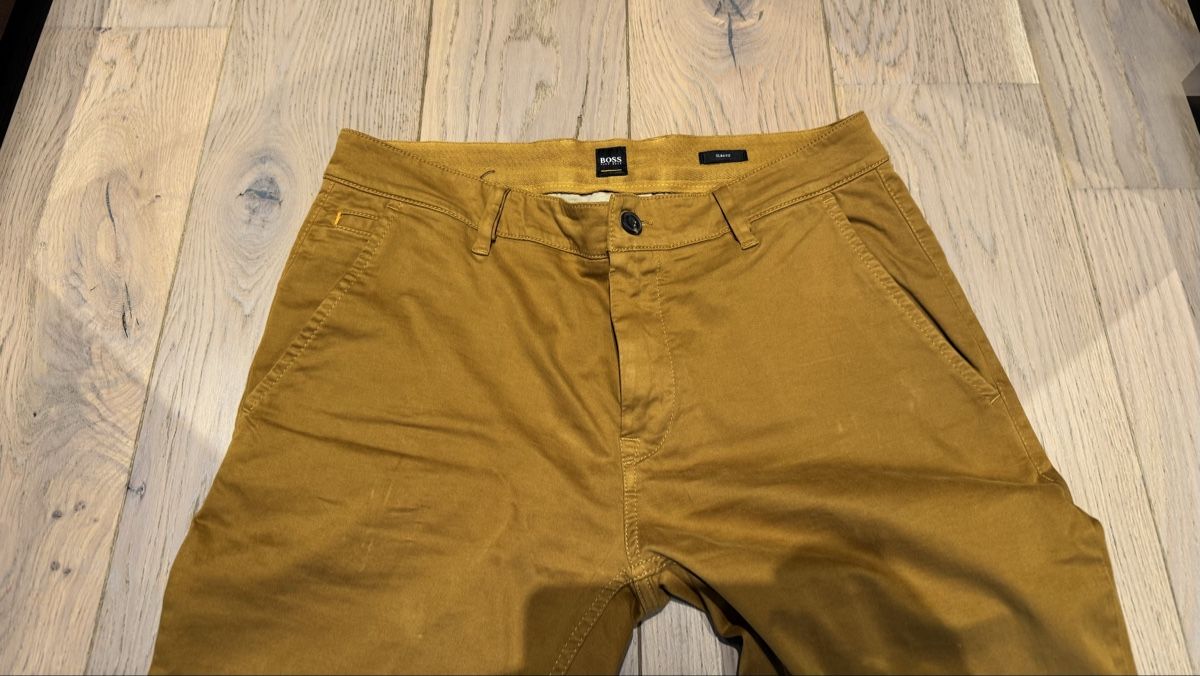 Hugo Boss Hosen: Hugo Boss – Neu (gemäss Beschreibung) aus Corpataux von seniz 1