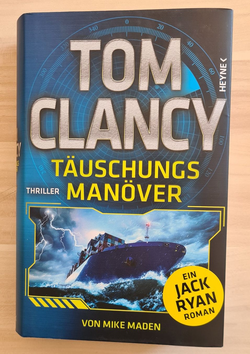 Libri: Buch "Tom Clancy - Täuschungsmanöver" – Usato da Islikon venduto da EFH651
