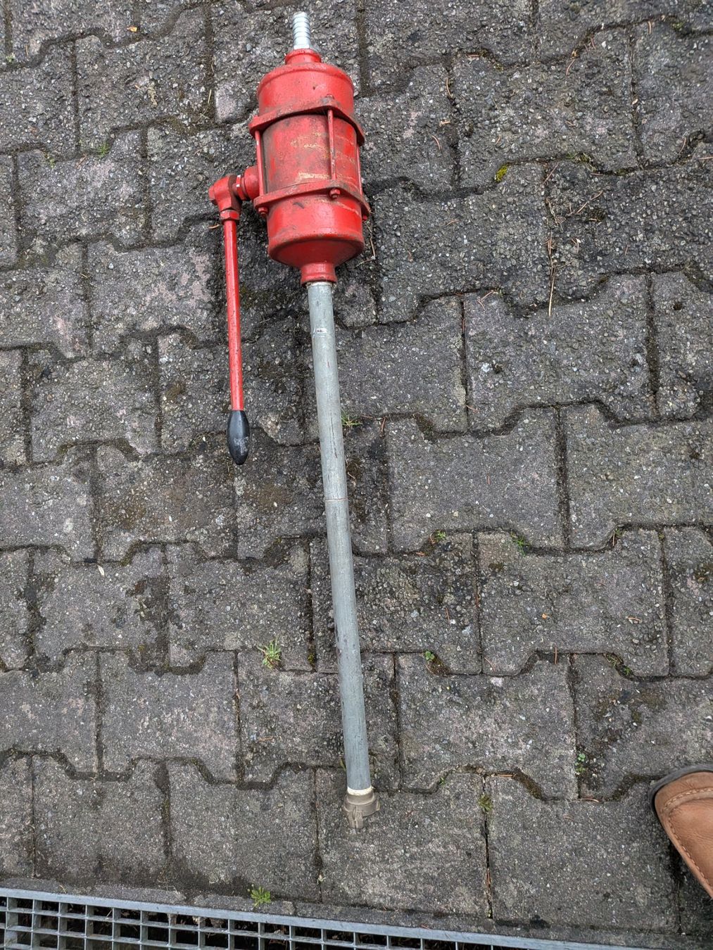 Pompe & Parti di ricambio: Handpumpe alt – Usato da Lyss venduto da Spartan76