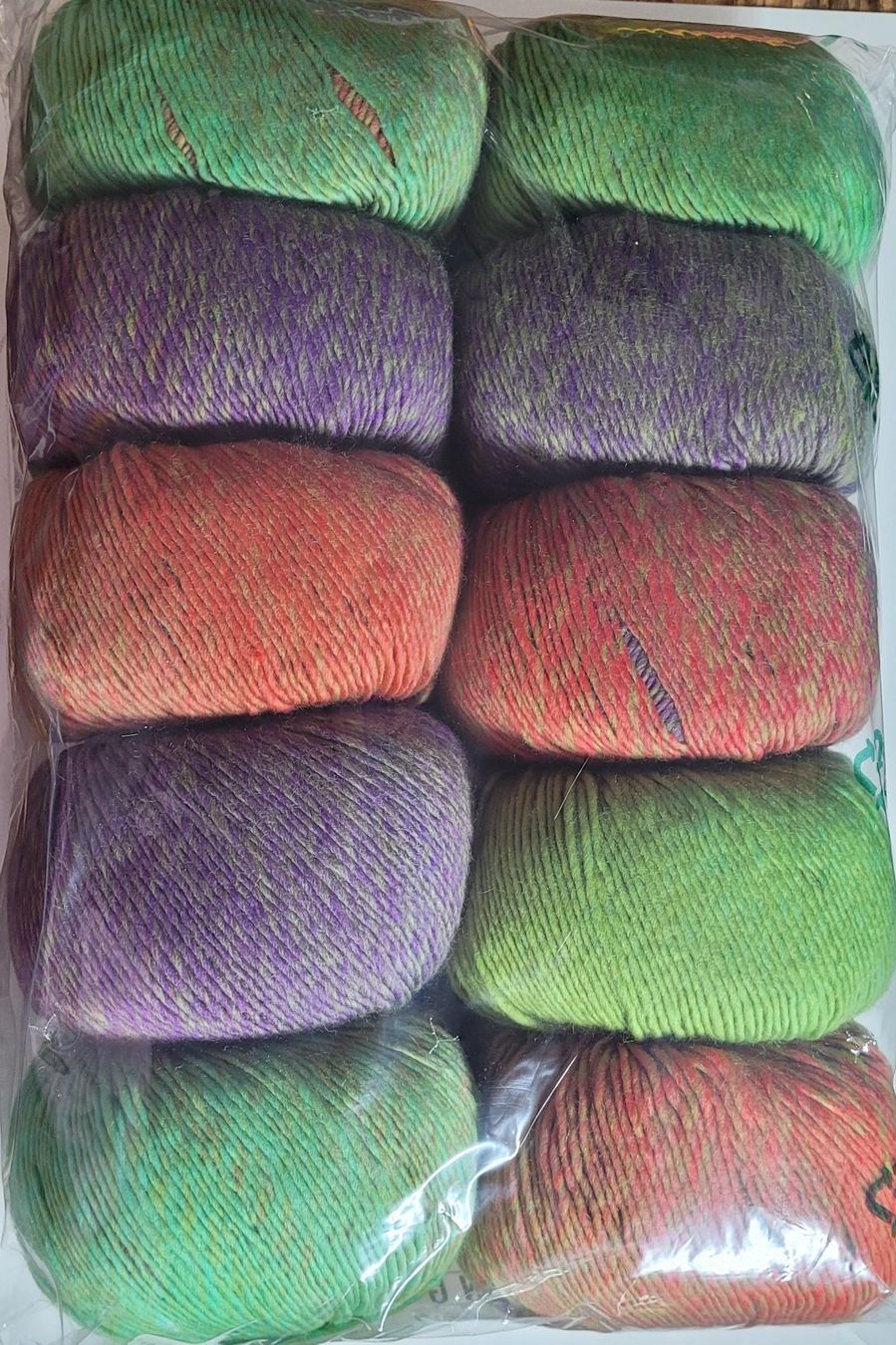 Wolle: Lovis: Feinste Merino-Wolle - Sheep friendly! – Neu und originalverpackt aus Burgistein von Azureus58 1