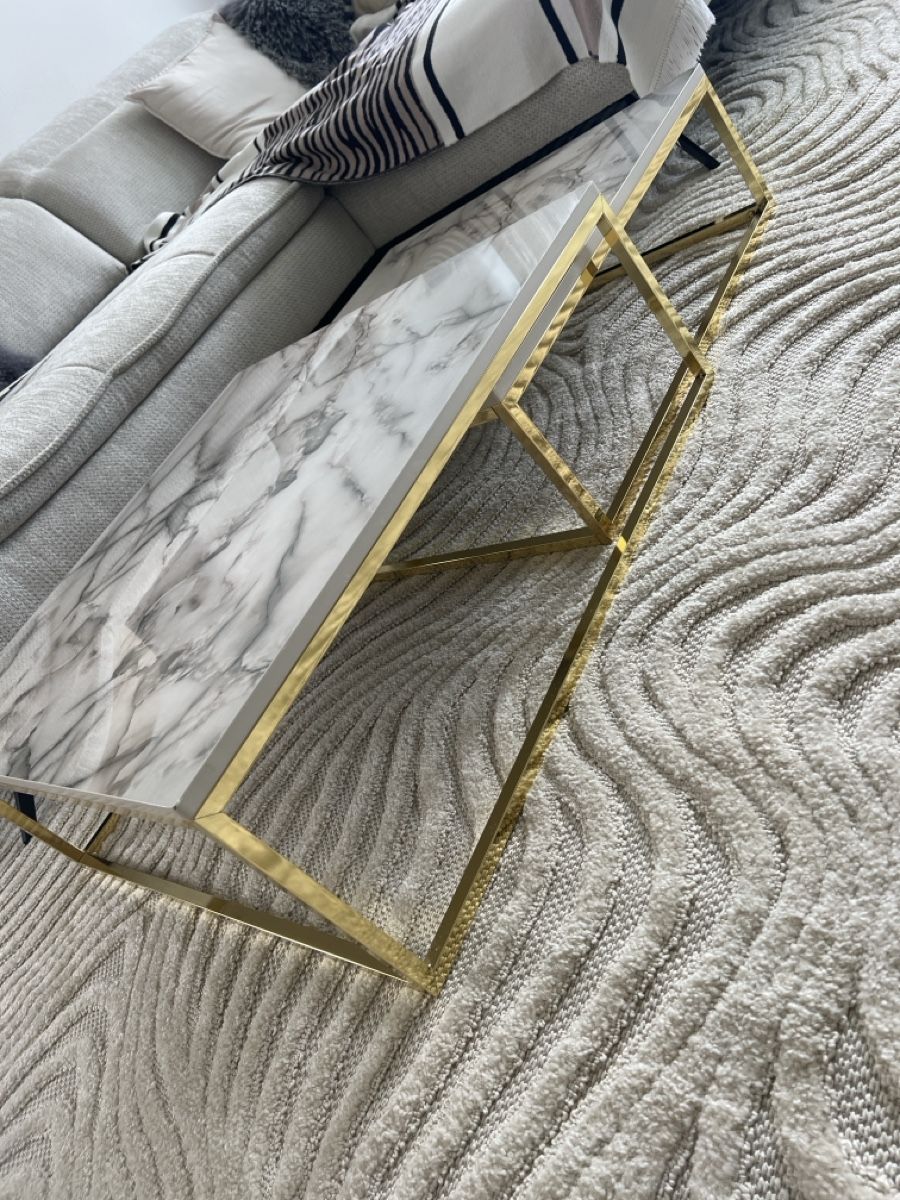 Tische: Marmor-Look Couchtisch mit Goldrahmen – Gebraucht aus Richterswil von ang_2vks 2