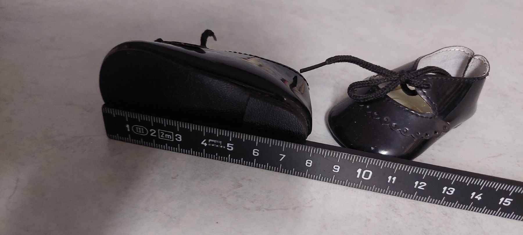 Bambole: Puppenschuhe  – Usato da Muri AG venduto da nindo1 2