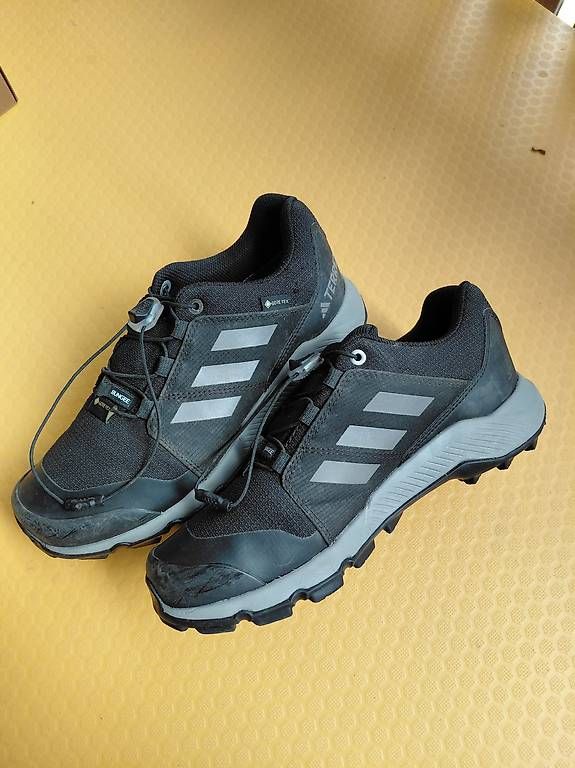 Adidas Scarpe per ragazzi: Adidas Terrex Gore-Tex – Usato da Illgau venduto da Mythenblick86 1