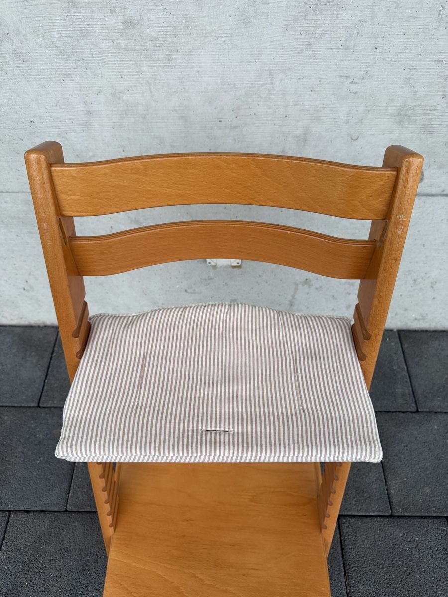 Stokke Sedie: Stokke Tripp Trapp Kinderstuhl Kirschbaum  – Usato da Gipf-Oberfrick venduto da Ralfp1 3
