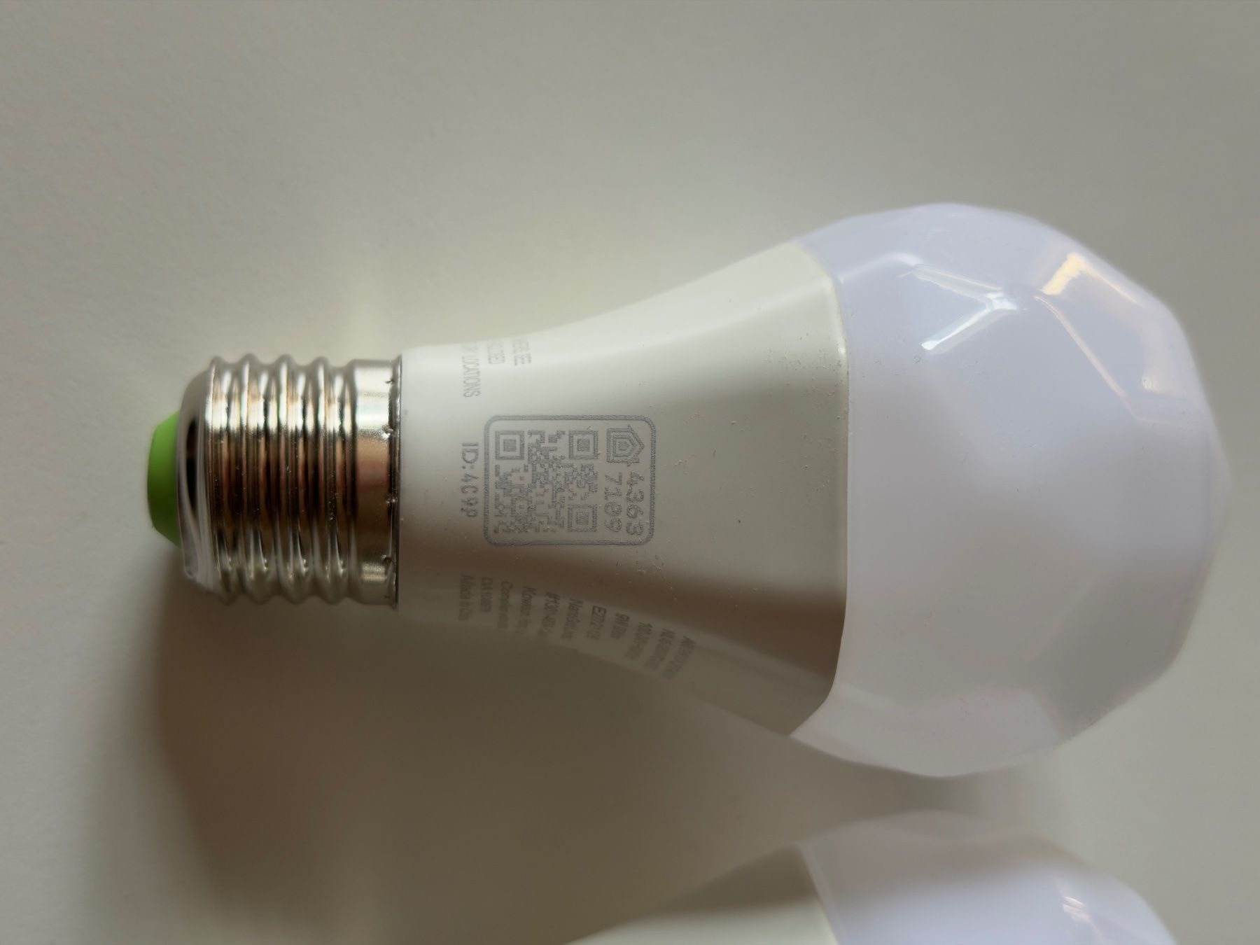 Nanoleaf Lampes: Nanoleaf LED Glühbirnen E27 2 Stk. – D'occasion à Birmensdorf ZH par OGTaucher123 1