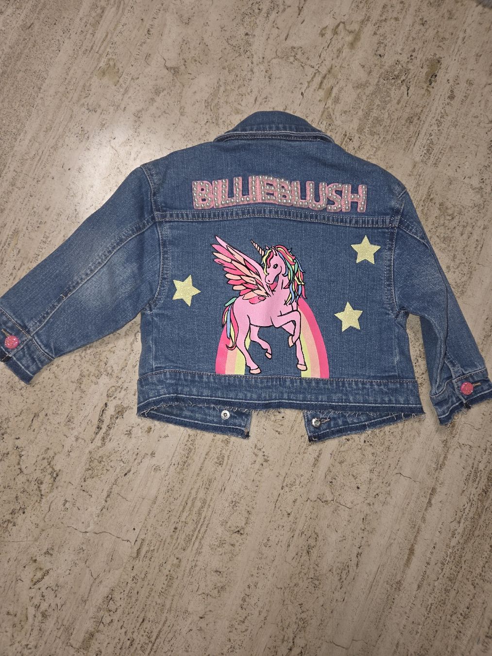 Billieblush Kleiderpakete & -sets: Jeans-Set mit Einhorn, Top Zustand, Grösse 86 – Neu und originalverpackt aus Basel von bb9_xh2f 1
