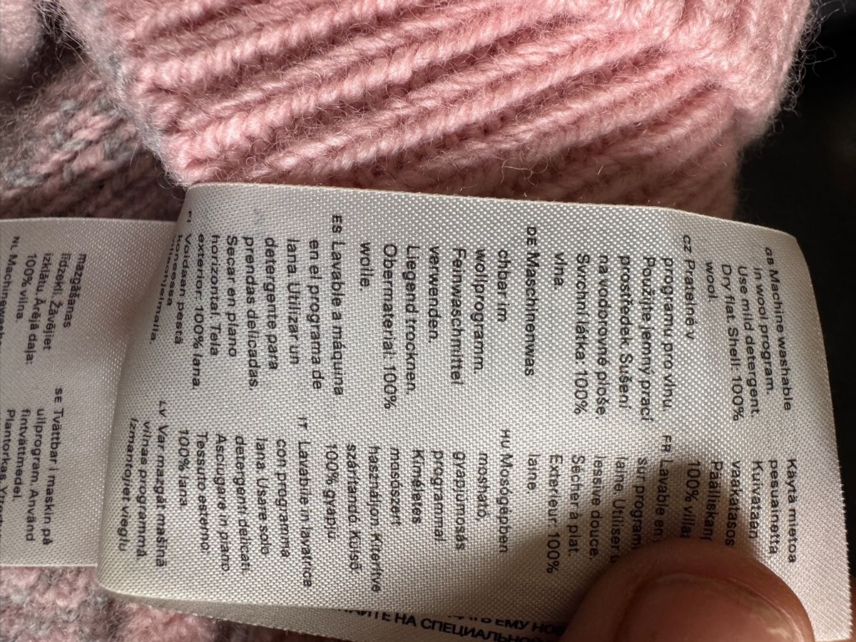 Arket Pullover & Sweatshirts: ARKET Pullunder – Gebraucht aus Winterthur von zoenina5 5