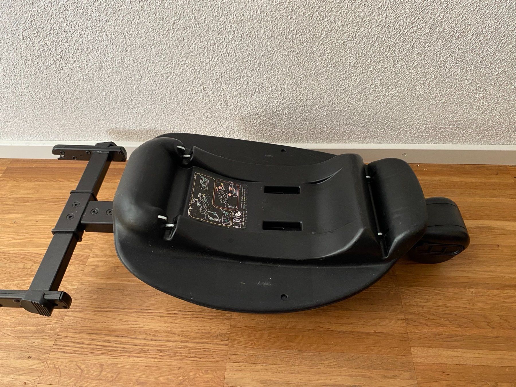 Kiddy Seggiolini per auto: Kiddy Evoluna i-Sitze 2 Babyschale mit Basisstation – Usato da Pfäffikon ZH venduto da Staeckle 3