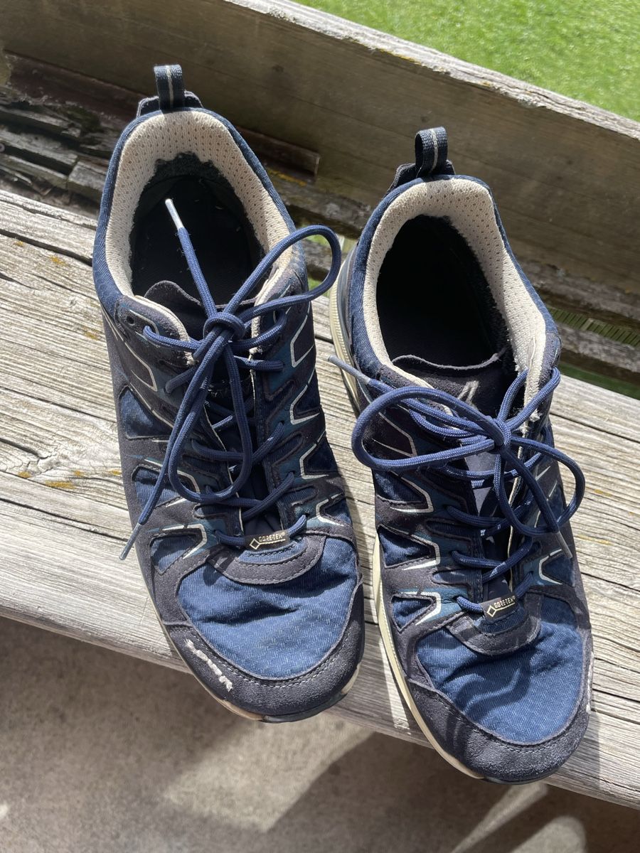 Lowa Herrenschuhe: Lowa Trekkingschuh, Gr. 42 – Gebraucht aus Wangen an der Aare von DiGe 1