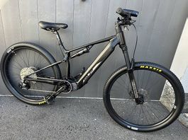E-bike MTB Fully Superior Exf 8089 2023 con solo 907 km