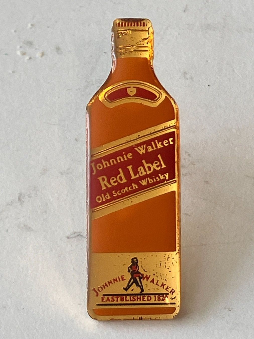 Placchette & Badge: 1 Pin Johnnie Walker Red Label – Usato da Basel venduto da djwwpp