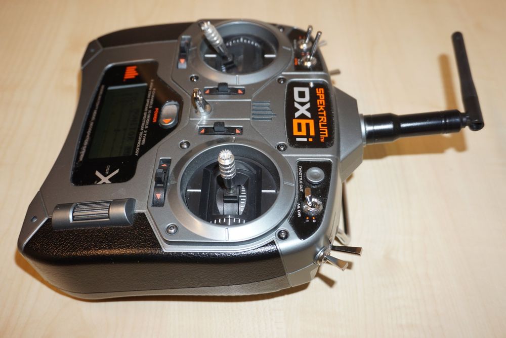 SPEKTRUM DX6i / DSM-X / Mode 2 Sender mit AR600 Empfänger (Gebraucht ...