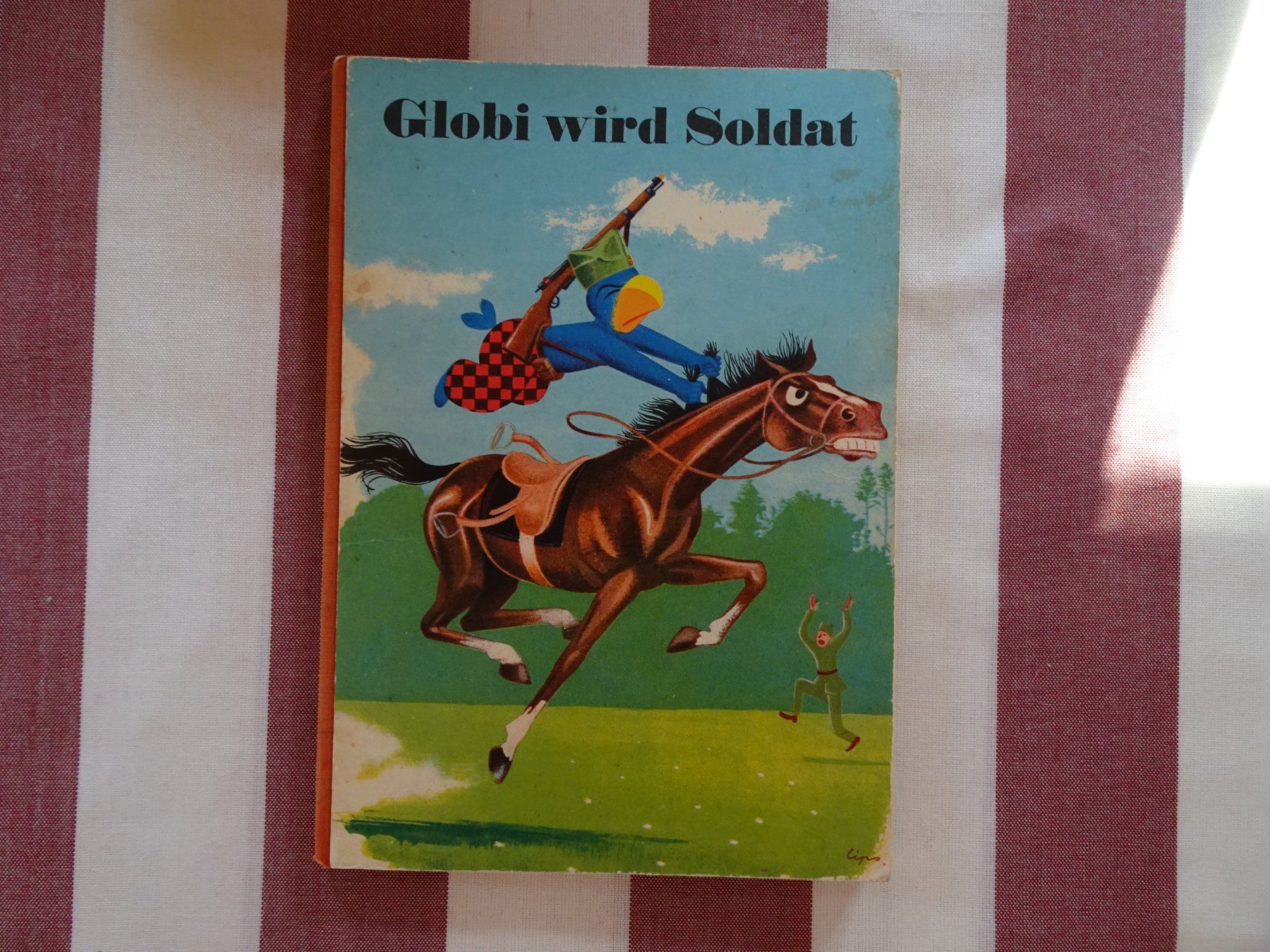 Fumetti: Globi wird Soldat - 6. Auflage von 1968 - G809 – Usato da Küssnacht am Rigi venduto da Bookslove