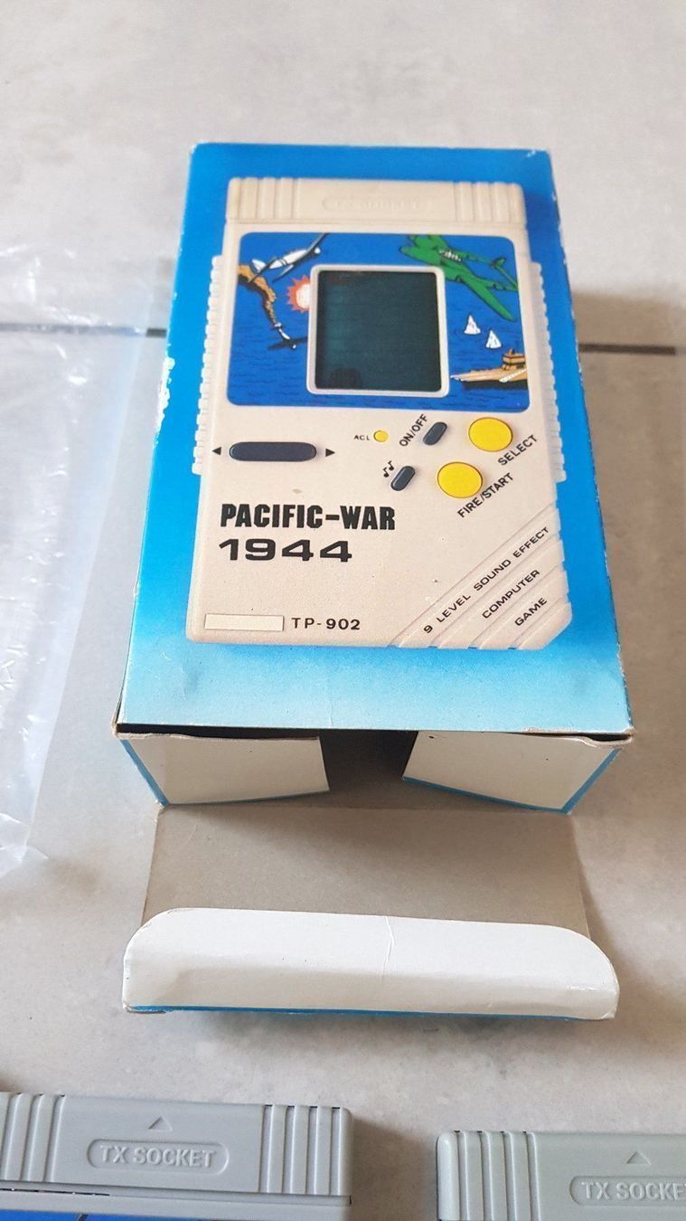Console: PACIFIC-WAR 1944 HANDHELD – Usato da Spiegel b. Bern venduto da Natix 2