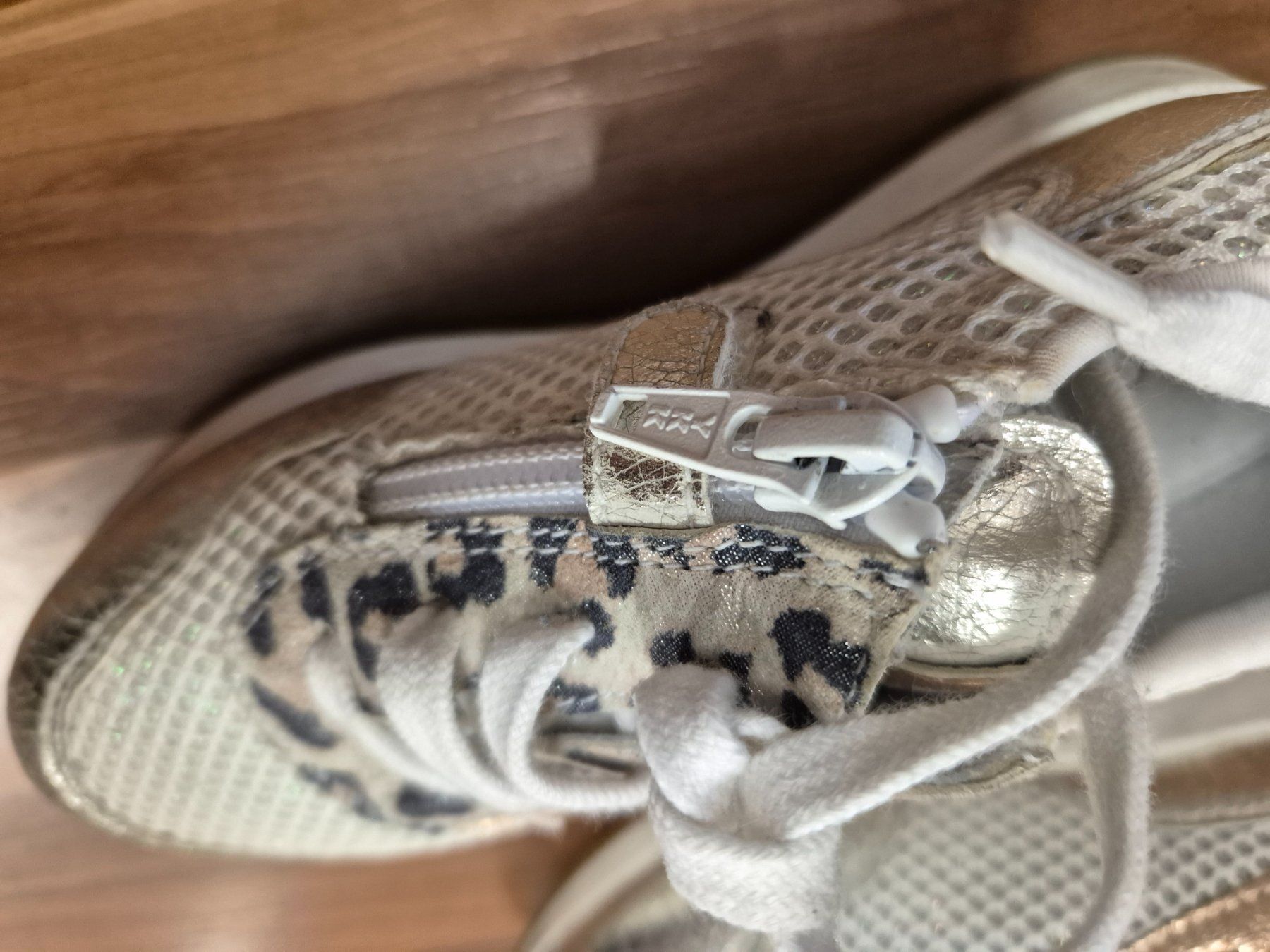 Schuhe für Mädchen: 1 Schuh gr 29 nach Wahl Guess Cupcake oder Giardini B1 – Gebraucht aus Schwarzenburg von Sunny0290 2