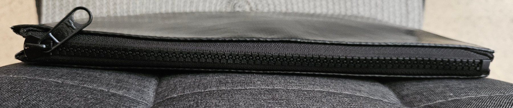 Freitag Borse: Pochette Freitag F07 Chuck All Black – Usato da Biel/Bienne venduto da ypsillon 2