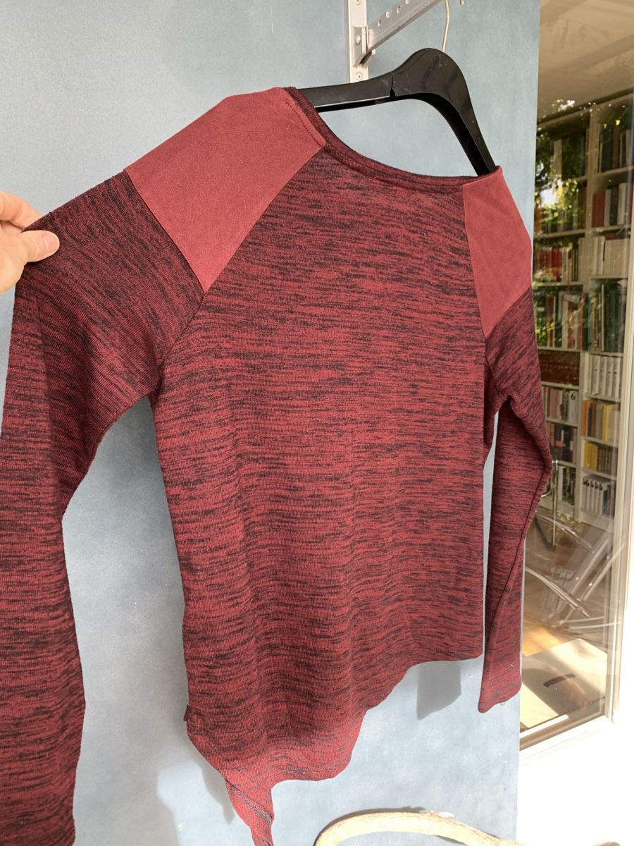 Bershka Pullover & Sweatshirts: Pulli, Bershka Shirt, Gr. L 🌲 – Gebraucht aus Egg b. Zürich von Flummi