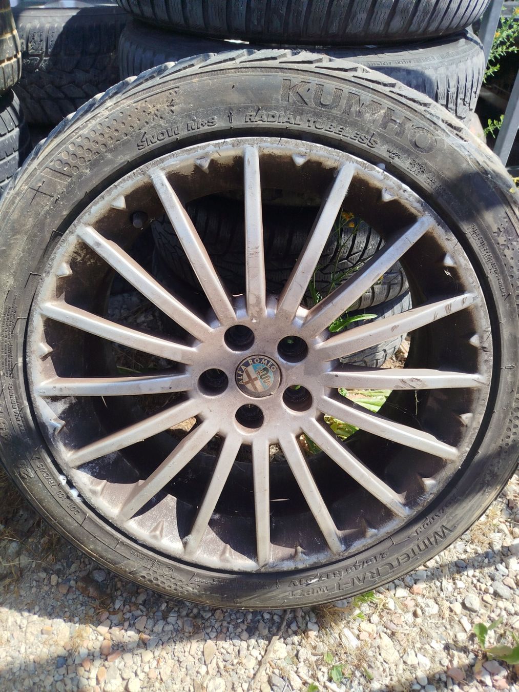 Alfa Romeo Pneumatici & Ruote complete: Roues Alfa Romeo 147 / 156 / GT – Usato da Savagnier venduto da Botteron_Recycling 4