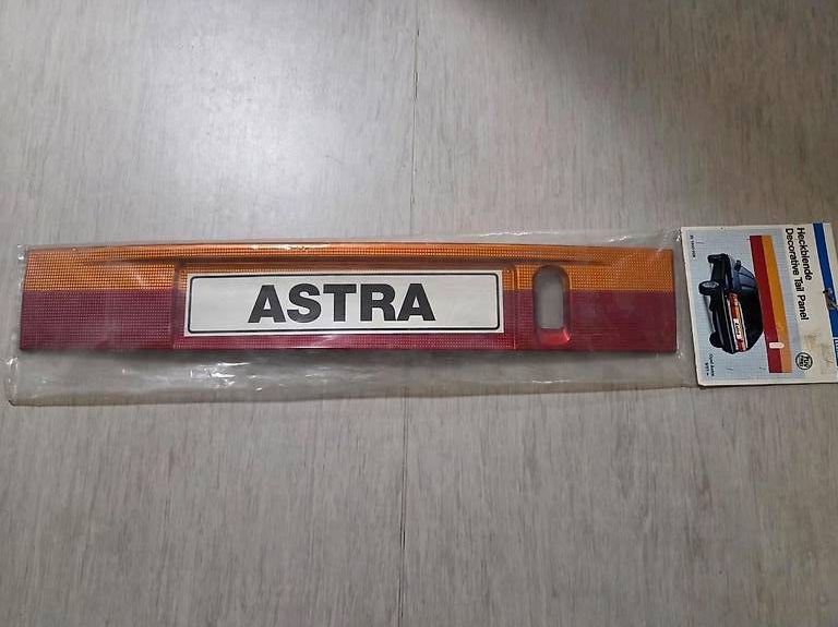 Opel Alle Autoersatzteile: Heckblende Opel Astra F – Gebraucht aus Bern von bieter-1 1