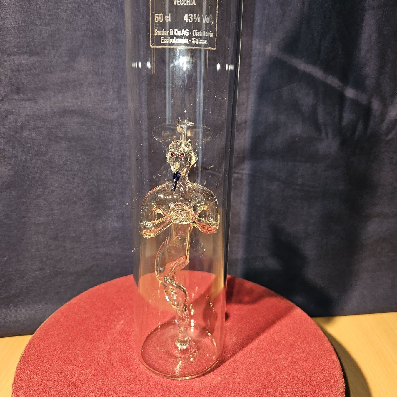 Altro: Studer Grappa Vecchia Flasche mit Glasfigur, 38cm hoch – Usato da Kriens venduto da gra_fhn7 3